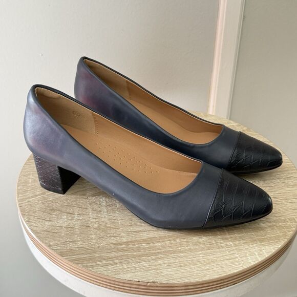 Navy Blue Almond Toe Embossed Block Heels Women’s Size 7.5 Snakeskin Slip On NEW - Picture 9 of 13